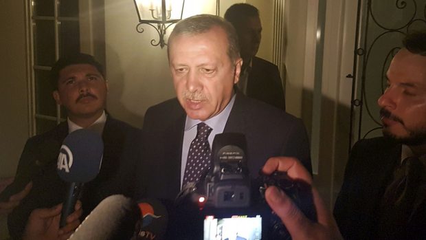 Erdogan aparece en la localidad vacacional de Marmaris (Foto: Reuters)