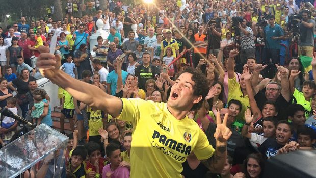 Pato, durante su presentación con el Villarreal