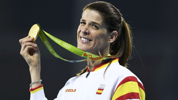 Ruth Beitia con la medalla de oro en Río 2016 (Foto: Reuters)