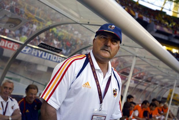 Iñaki Sáez, en la Eurocopa de 2004. (AFP)