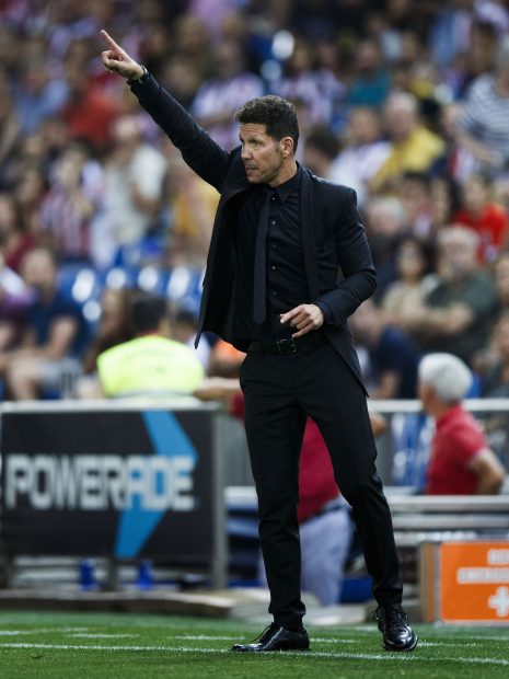 El Cholo Simeone da órdenes desde el banquillo. (Getty)