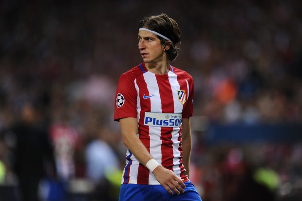 Filipe Luis, durante un encuentro con el Atlético de Madrid. (Getty)