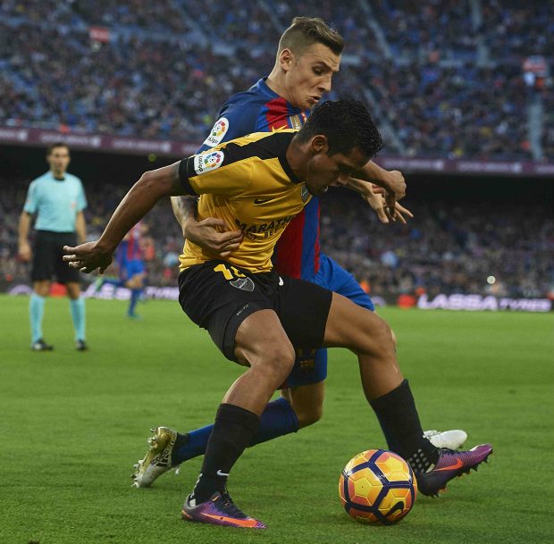 Roberto Rosales, ante el FC Barcelona. (Getty)