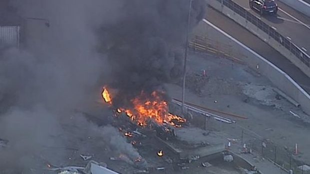 Una avioneta con cinco personas a bordo se estrella con un centro comercial en Melbourne