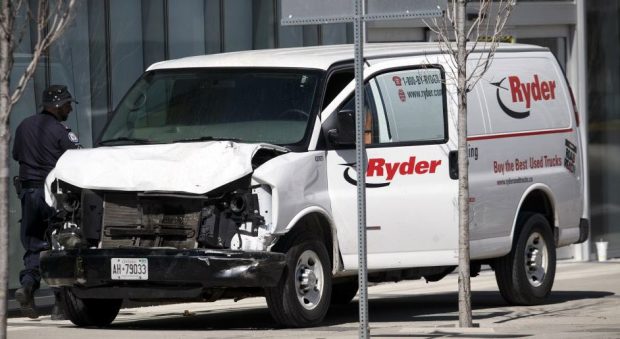 Al menos 10 muertos en un atropello masivo en Toronto