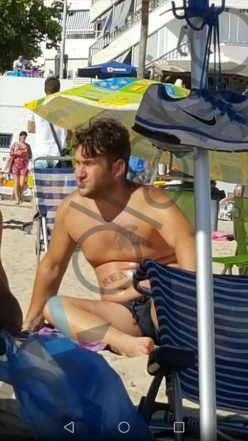 El ‘Prenda’ disfruta de la playa en Rota a la espera de saber si debe regresar a prisión